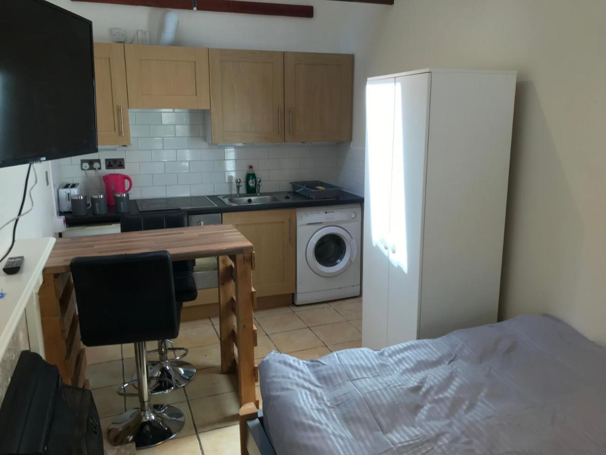 Self Contained Annex Villa Борнмът Екстериор снимка