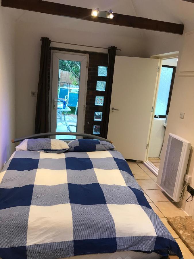 Self Contained Annex Villa Борнмът Екстериор снимка